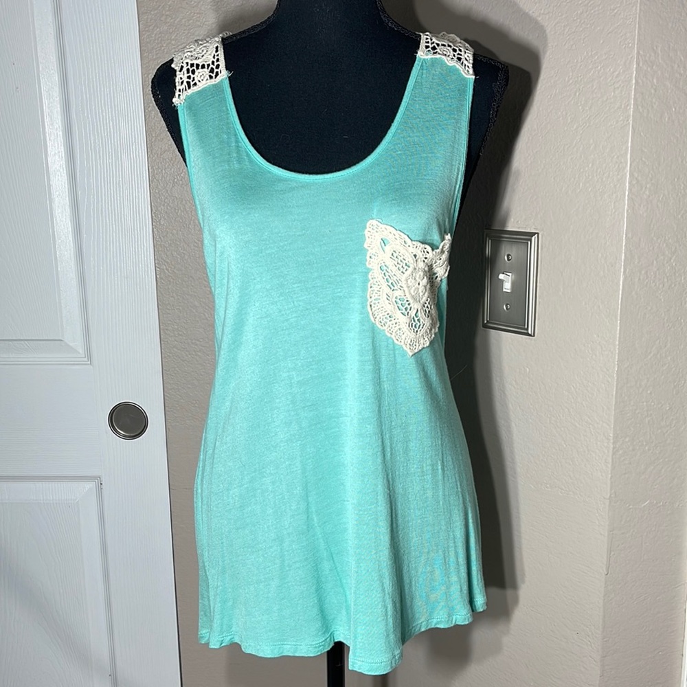 Rue21 Crochet Tank. Size L.